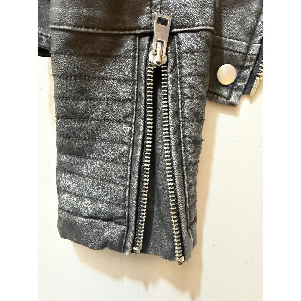Altar'd State Jacket Women's Size XS Black Faux Leather Biker Motto Streetwear - Picture 15 of 16